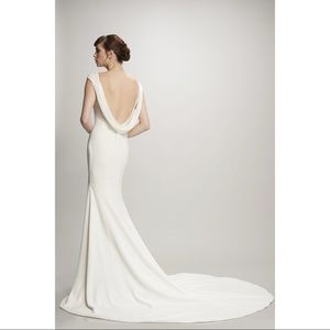 Theia Daria Wedding Gown in Ivory Size 4